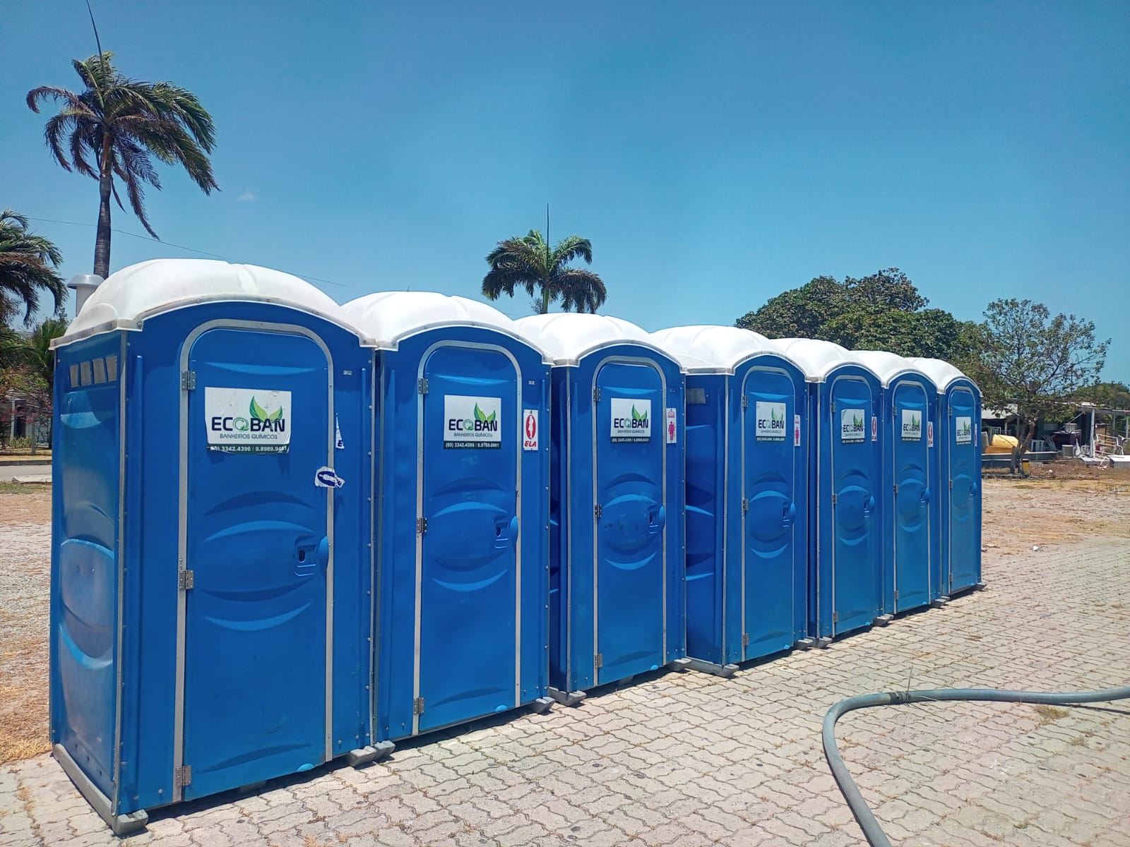 Sanitário Portátil Moderno